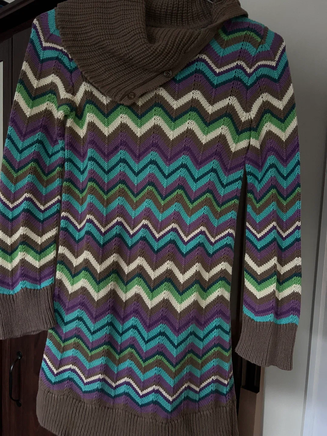 Gap Kids Chevron Knit Sweater - Size M image indicator(6)