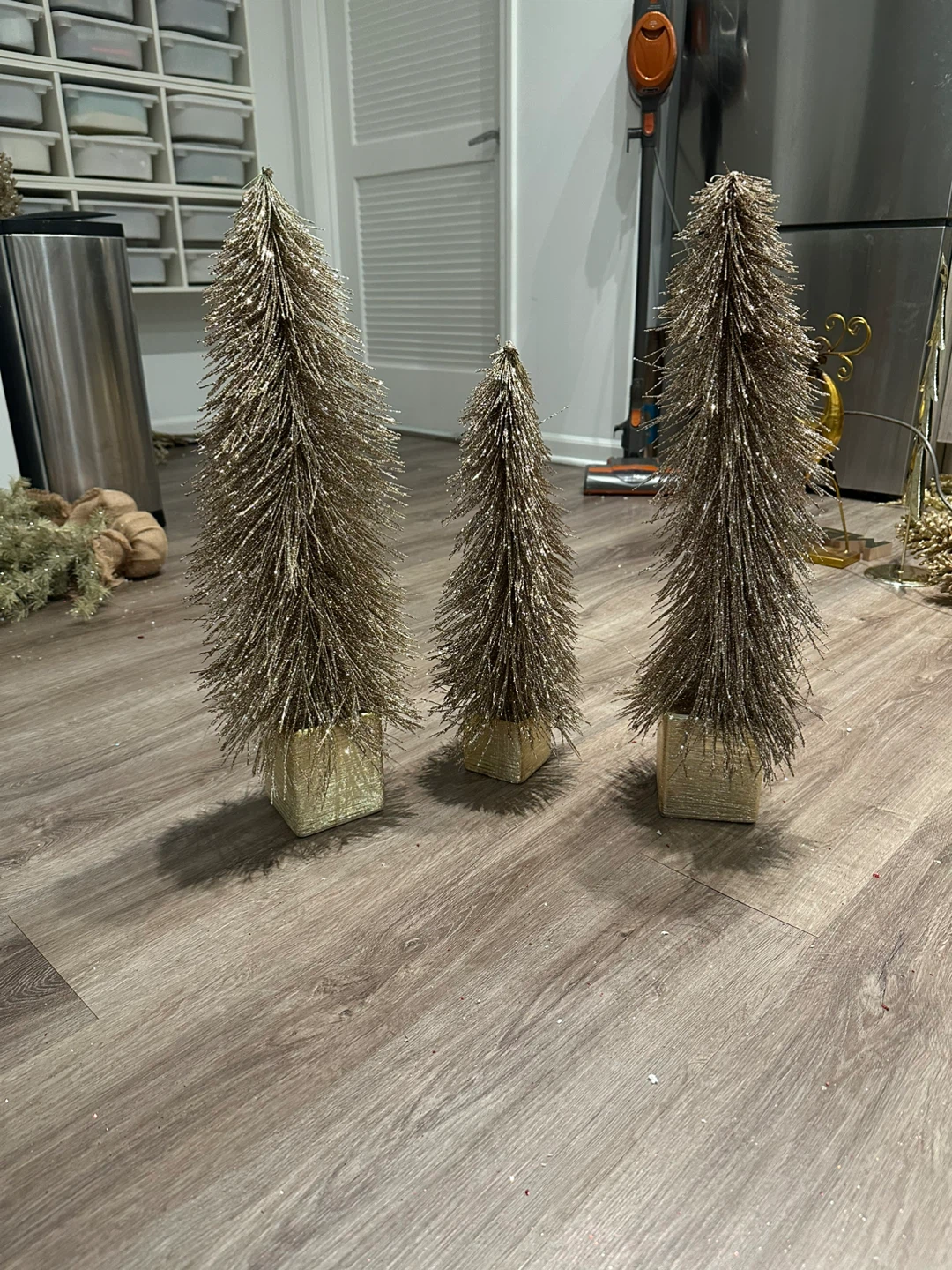 Set of 3 Gold Glitter Christmas Trees - photo 2