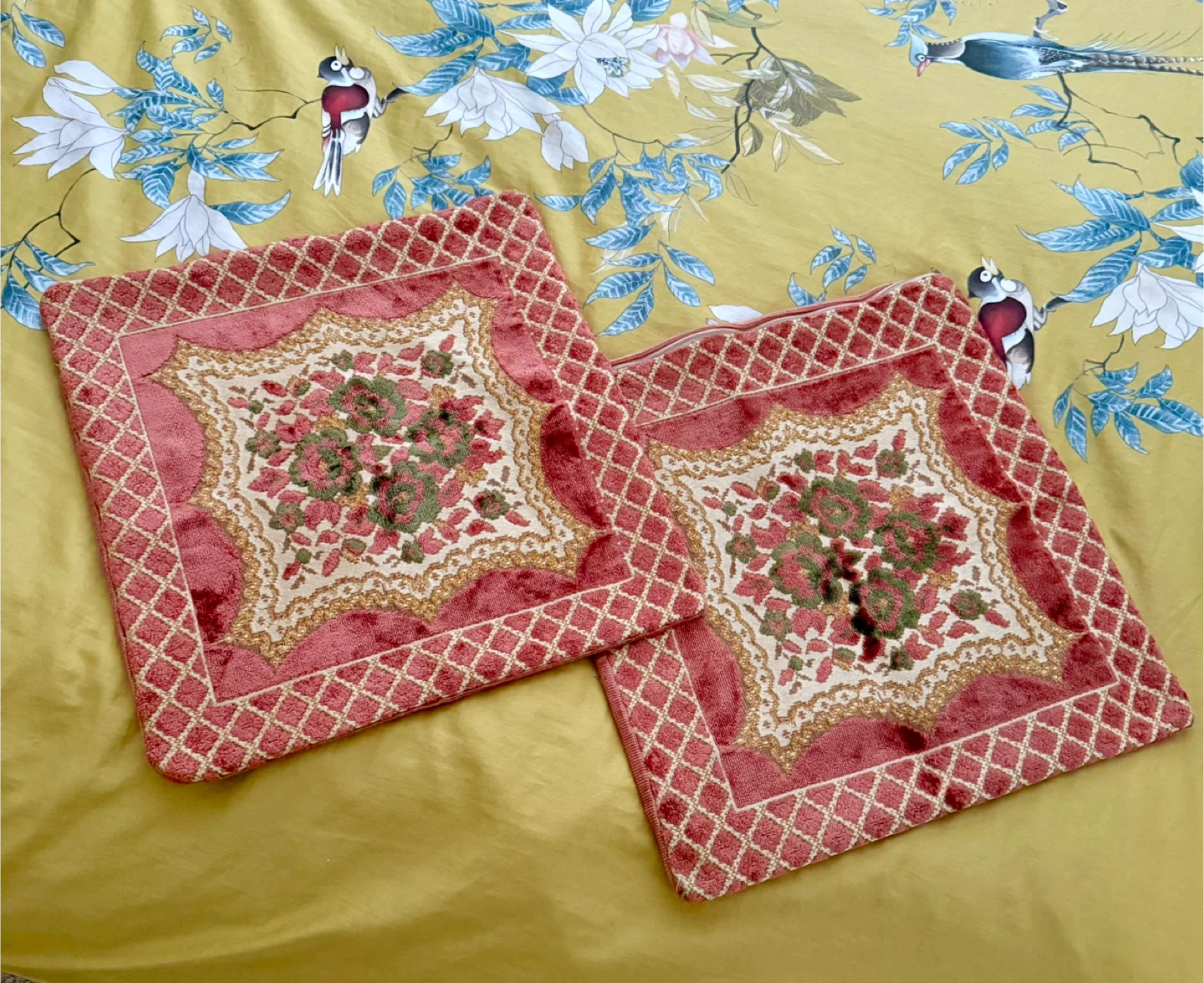 Decorative Pillow Cover Set - Floral Design