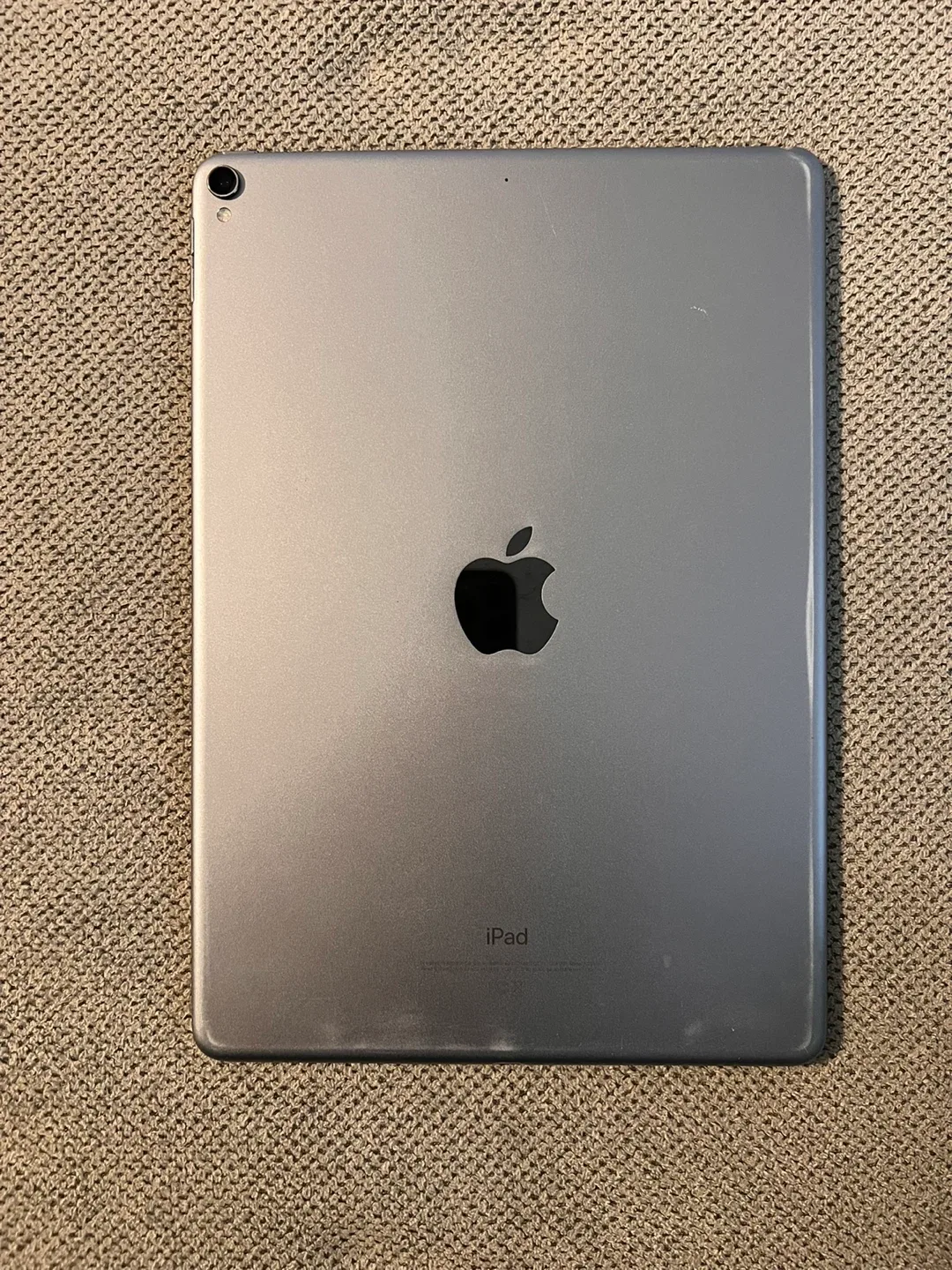 iPad Pro 10.5 inch - Silver image indicator(2)