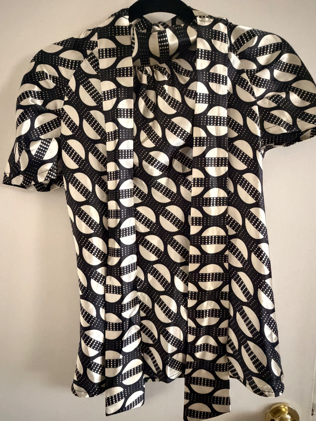 Black & White Patterned Blouse - photo 3