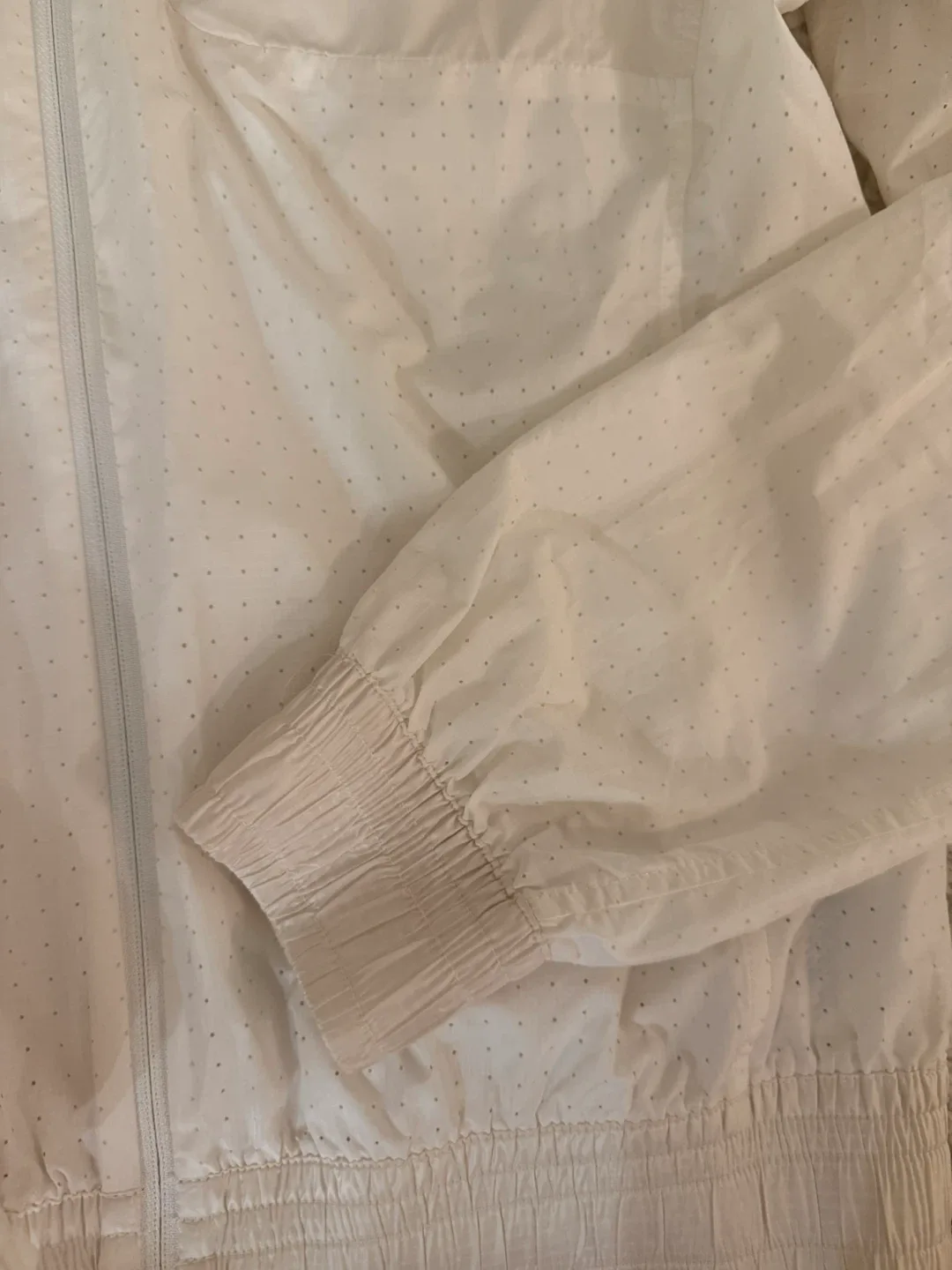 Asics Running Jacket - Cream image indicator(5)