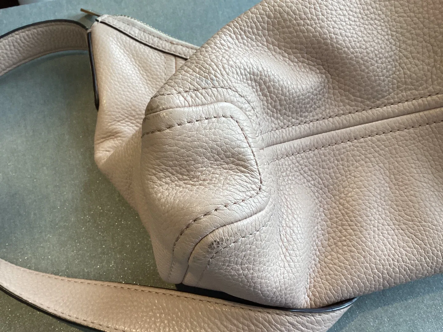 MICHAEL KORS SHOULDER BAG image indicator(6)