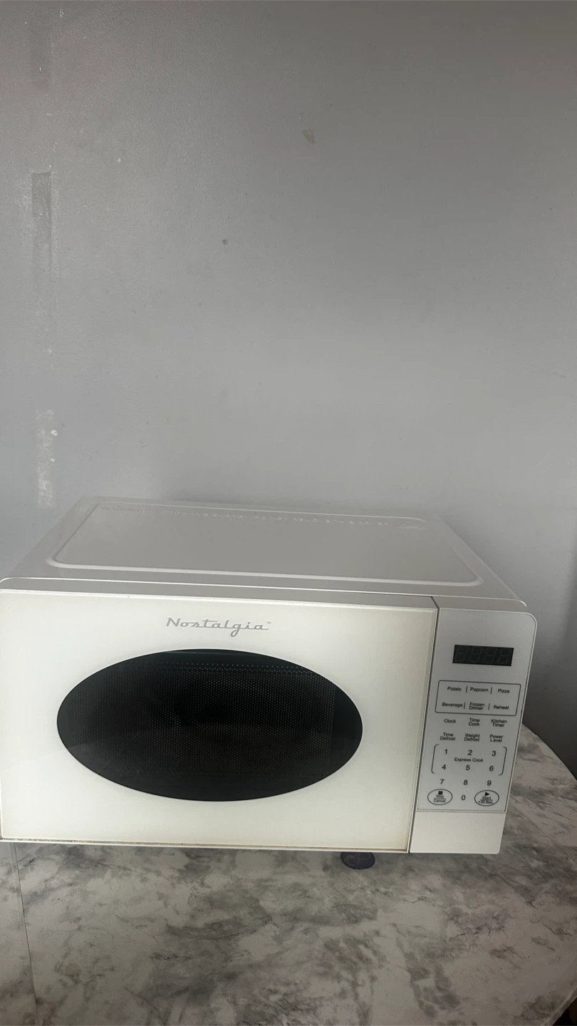Nostalgia Microwave Oven