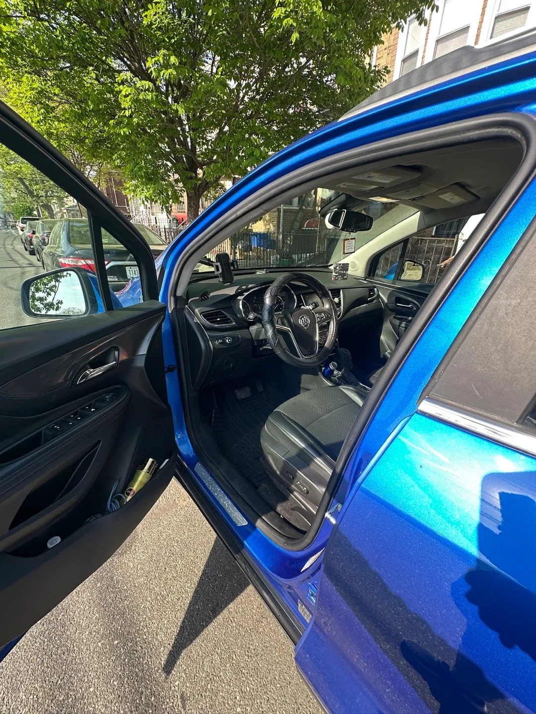 2017 Buick Encore SUV - Blue image indicator(3)