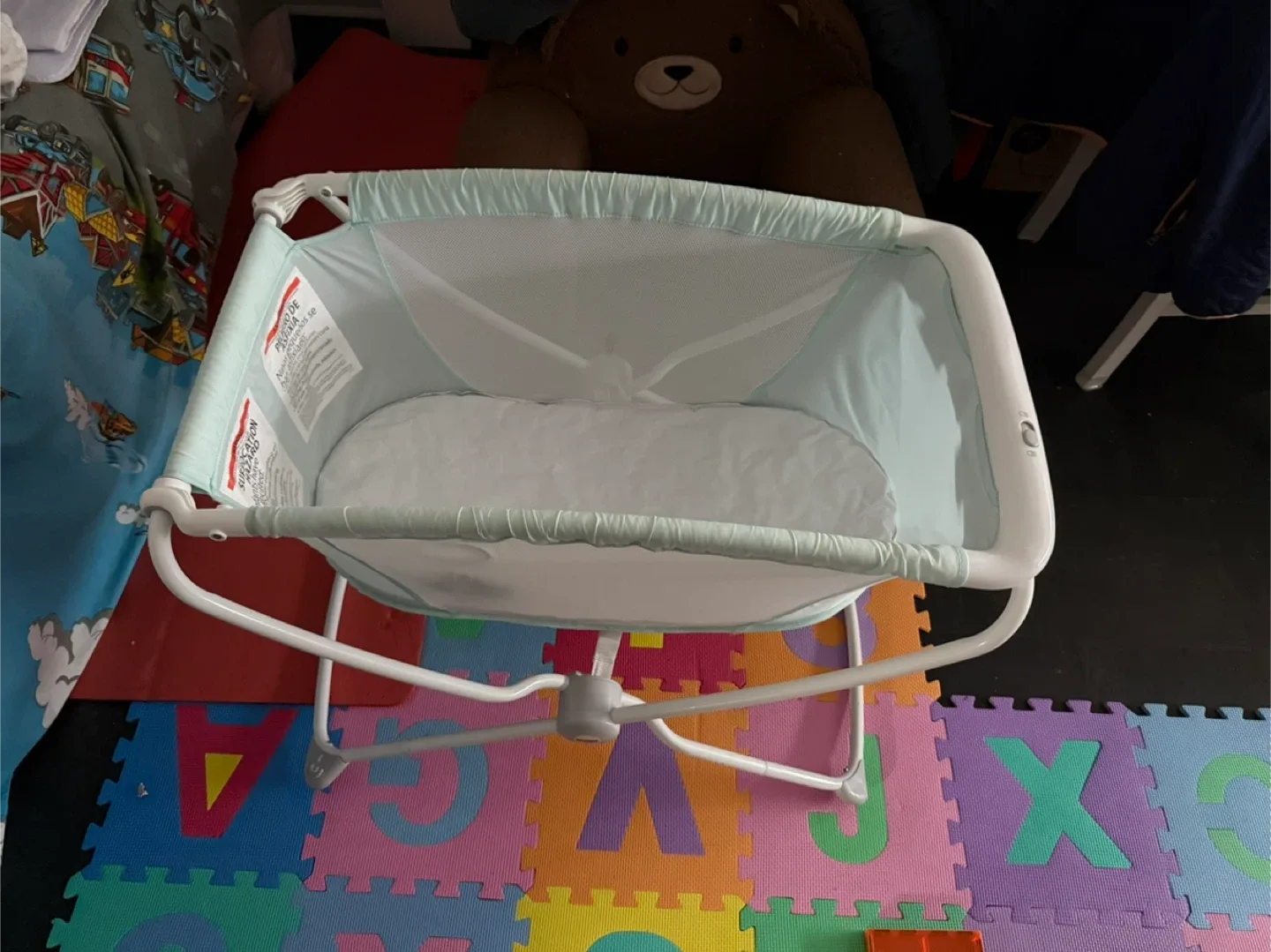 Fisher-Price Soothing Motions Bassinet - Portable image indicator(2)