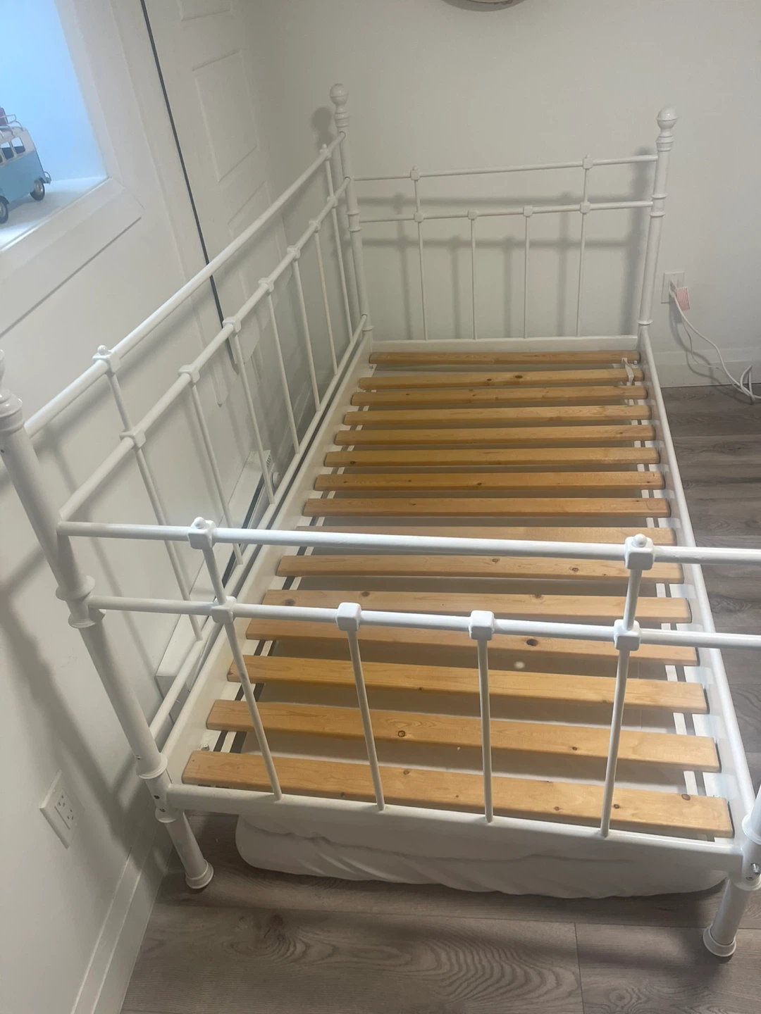White Metal Toddler Bed Frame