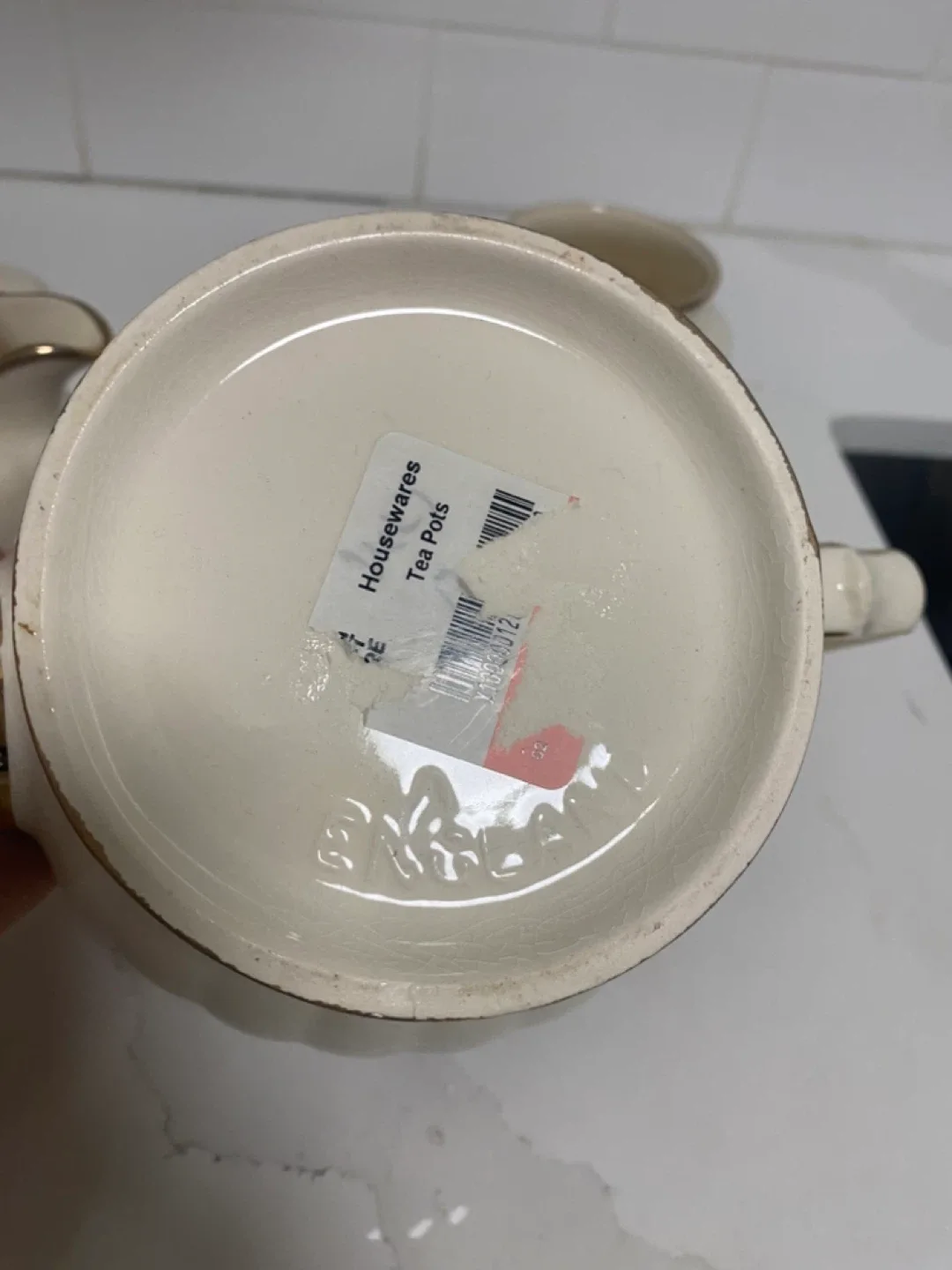 Vintage Tea Set with Floral Design image indicator(2)