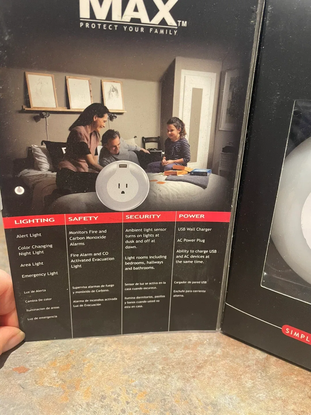 BNIB - MAX Safety Alert Light & Color Night Light USB Charger image indicator(2)