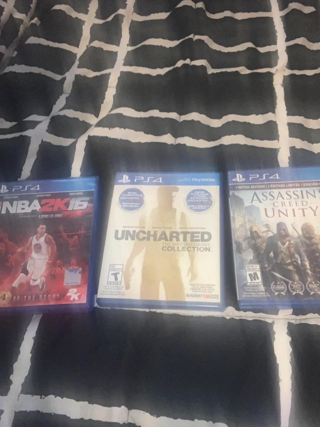 PlayStation 4 Uncharted edition image indicator(3)