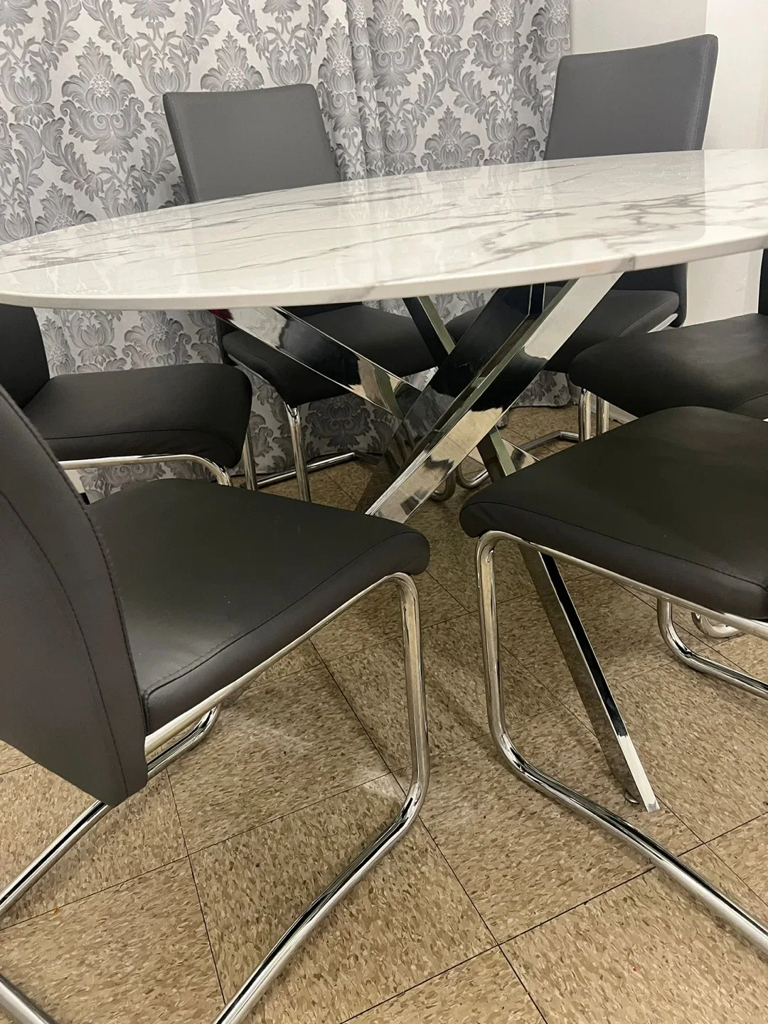 Dining Table Set with 6 Chairs image indicator(4)