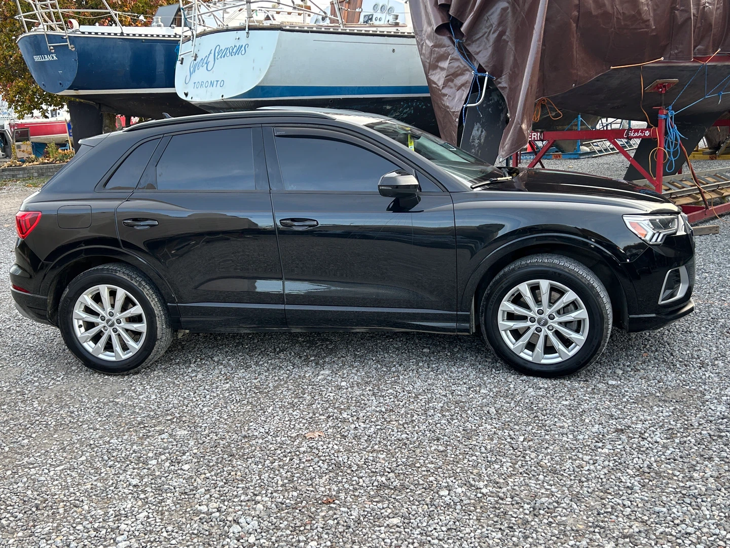Black Audi Q3 SUV