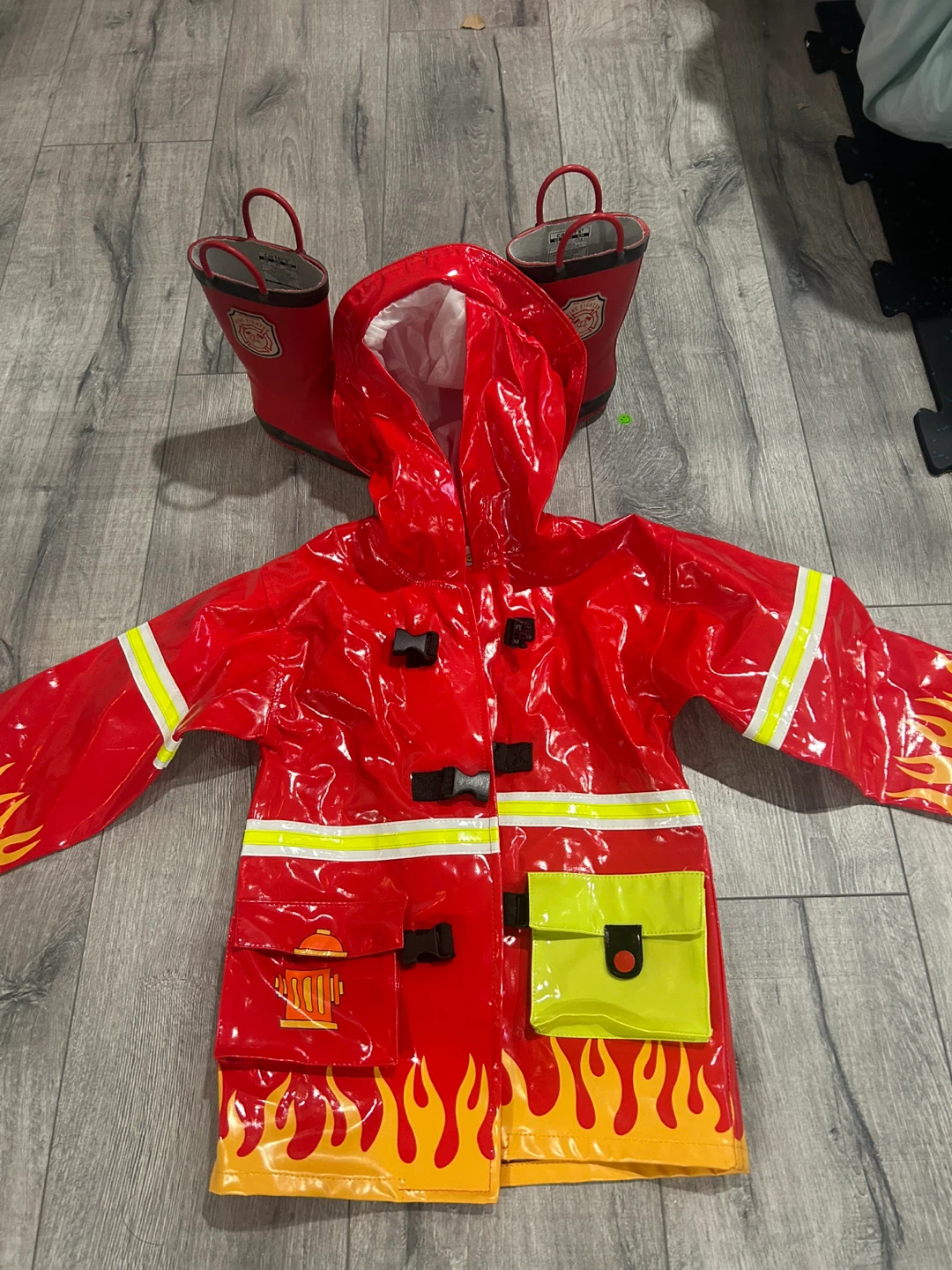 Kidorable Fireman Raincoat & Boots Set