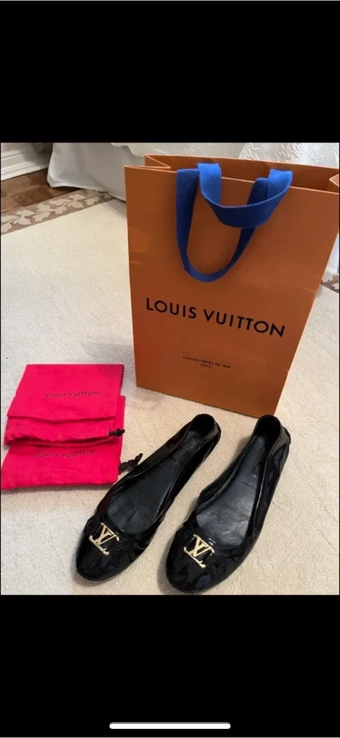 Authentic Louis Vuitton Black Patent Leather Ballet Flats image indicator(3)