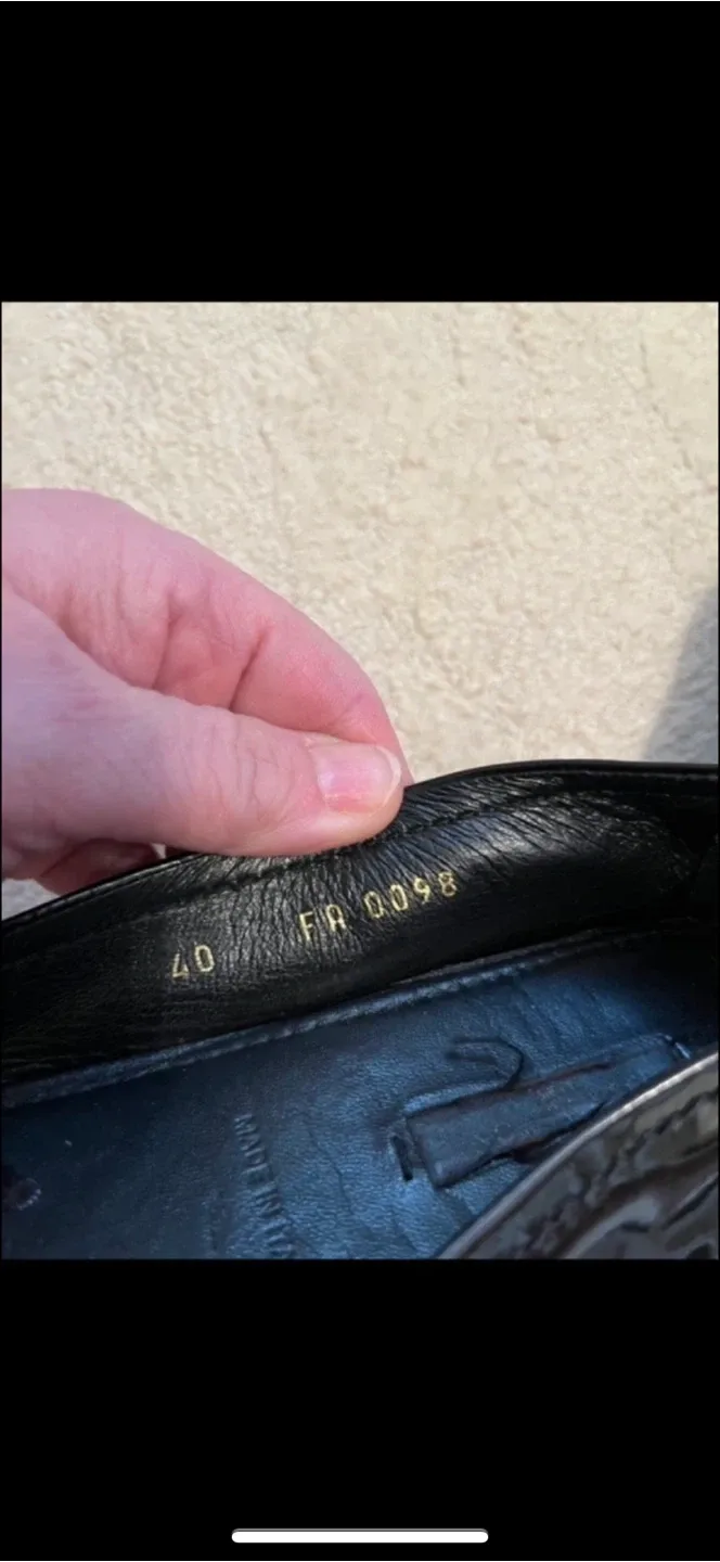 Authentic Louis Vuitton Black Patent Leather Ballet Flats image indicator(6)