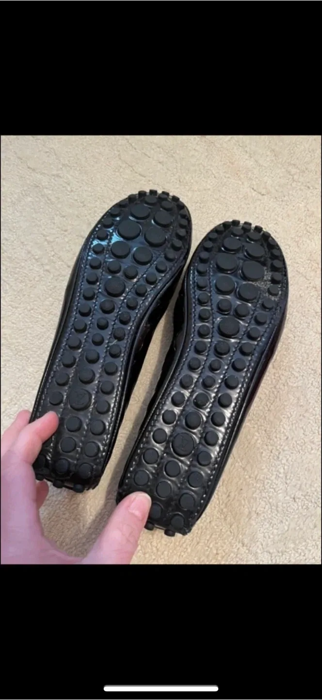 Authentic Louis Vuitton Black Patent Leather Ballet Flats image indicator(5)