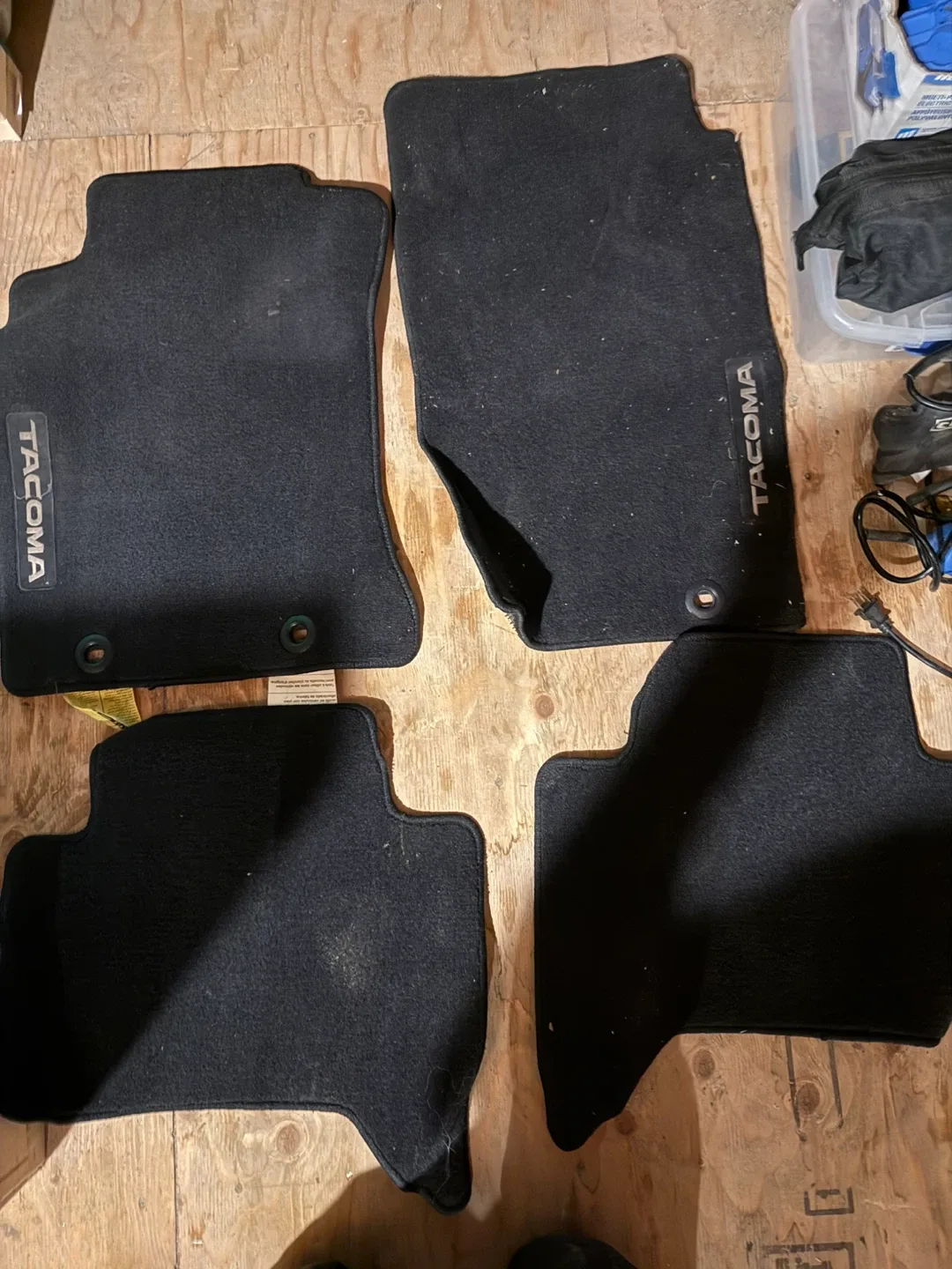 Toyota Tacoma Floor Mats - Black image indicator(2)