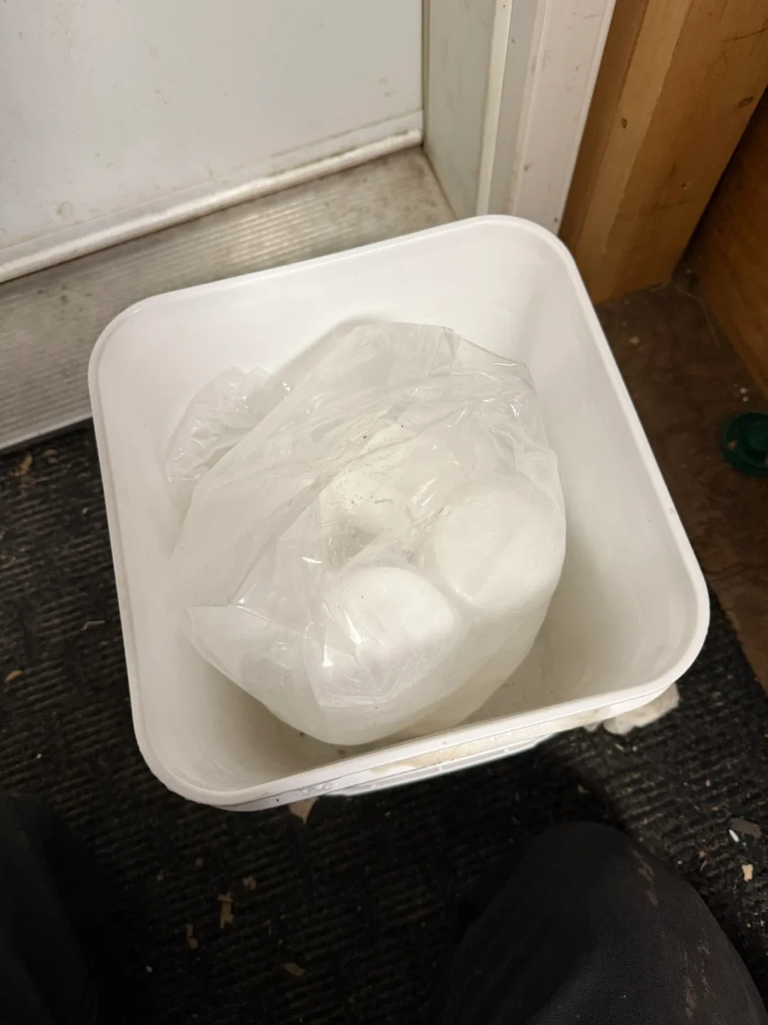 hth 3" Chlorinating Pucks image indicator(2)