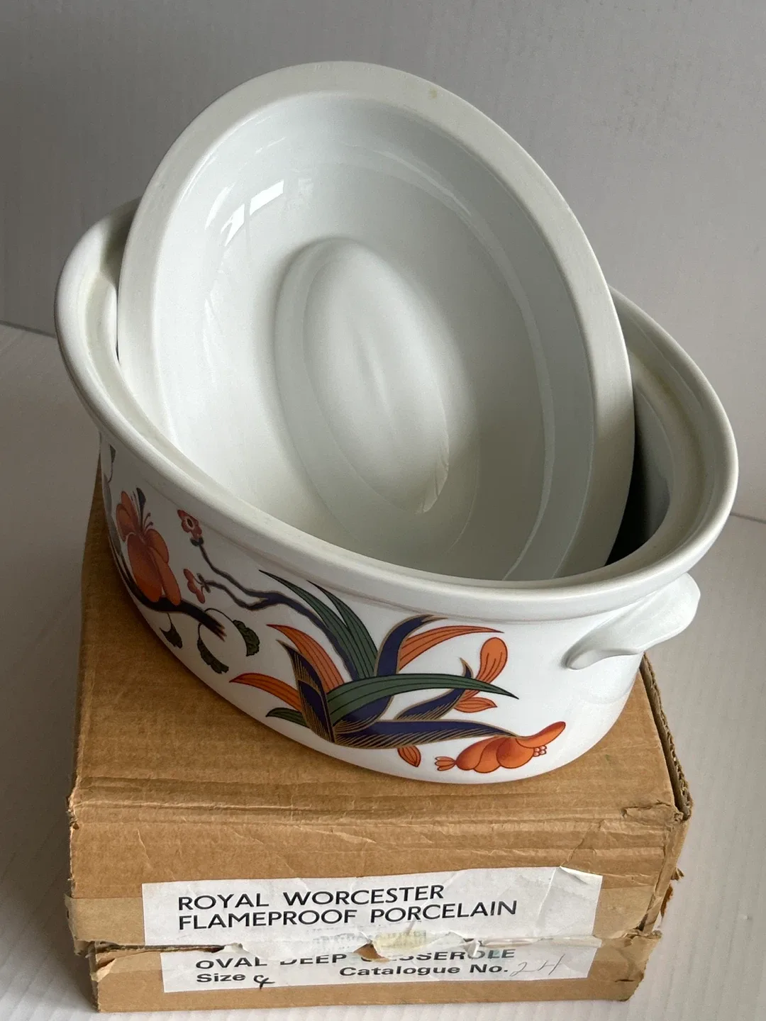 Vintage Royal Worcester Flameproof Porcelain Oval Deep Casserole image indicator(7)