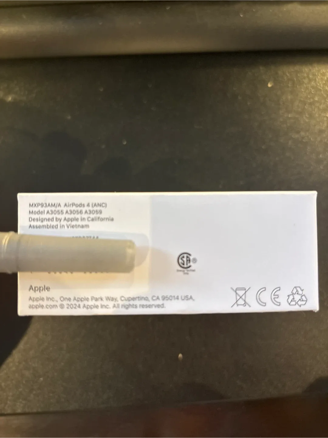 New Apple AirPods 4 (ANC) MXP93AM/A image indicator(2)