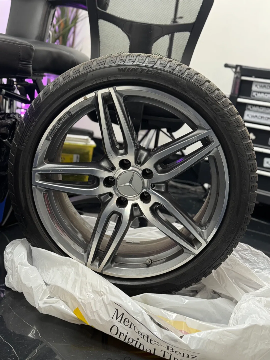 Mercedes-Benz AMG Rim & Winter Tire