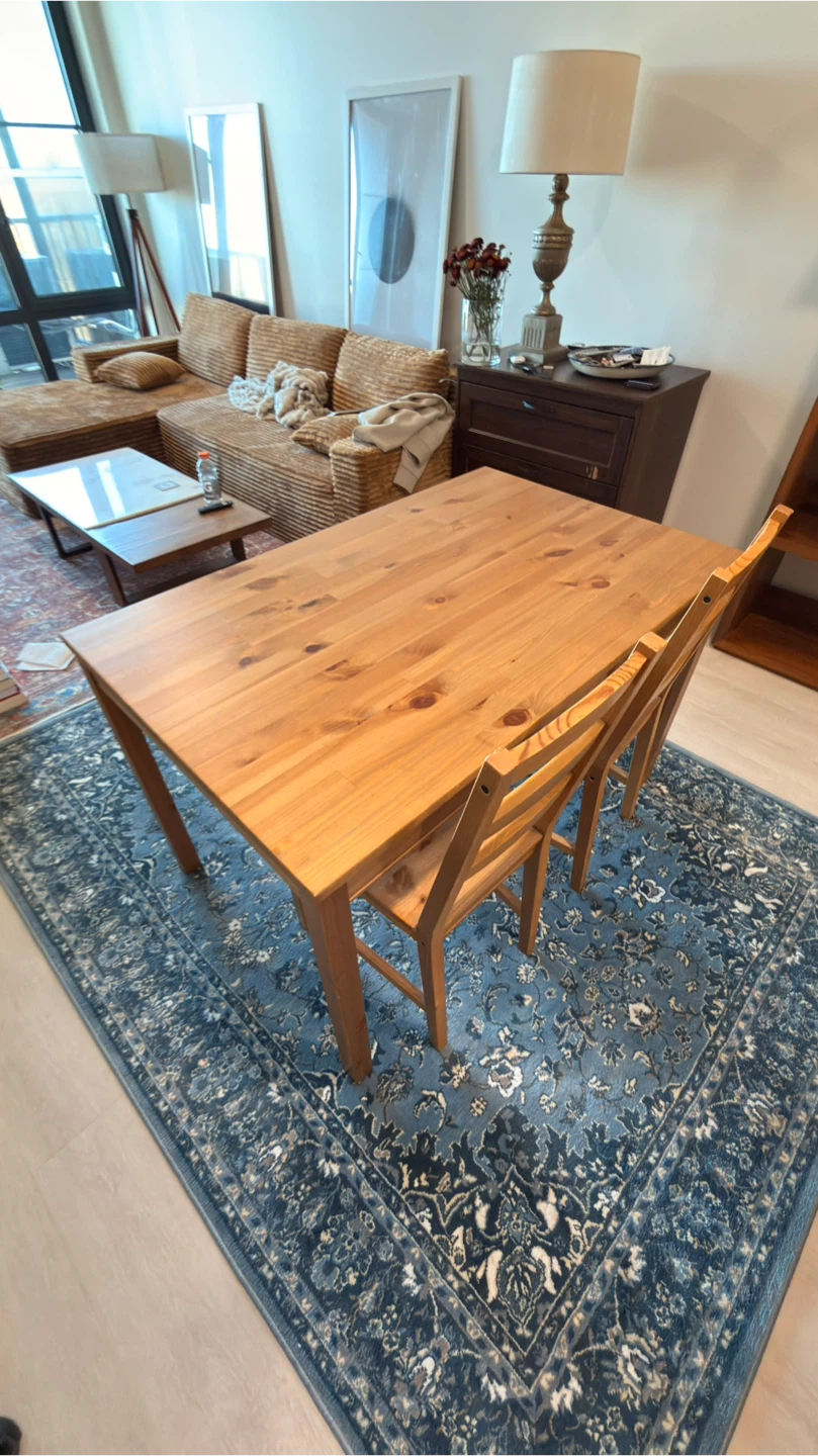 Hardwood Wooden Table with 2 chairs New Recently Purchased - photo 3