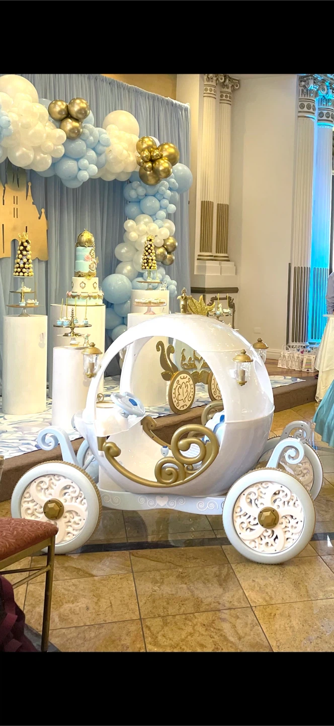 Dynacraft Disney Princess Cinderella Carriage 24V