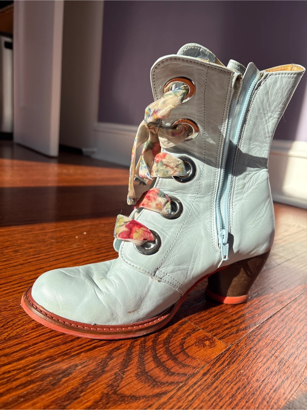 FLUEVOG Leather Ankle Boots - Size 8.5/9 - photo 2