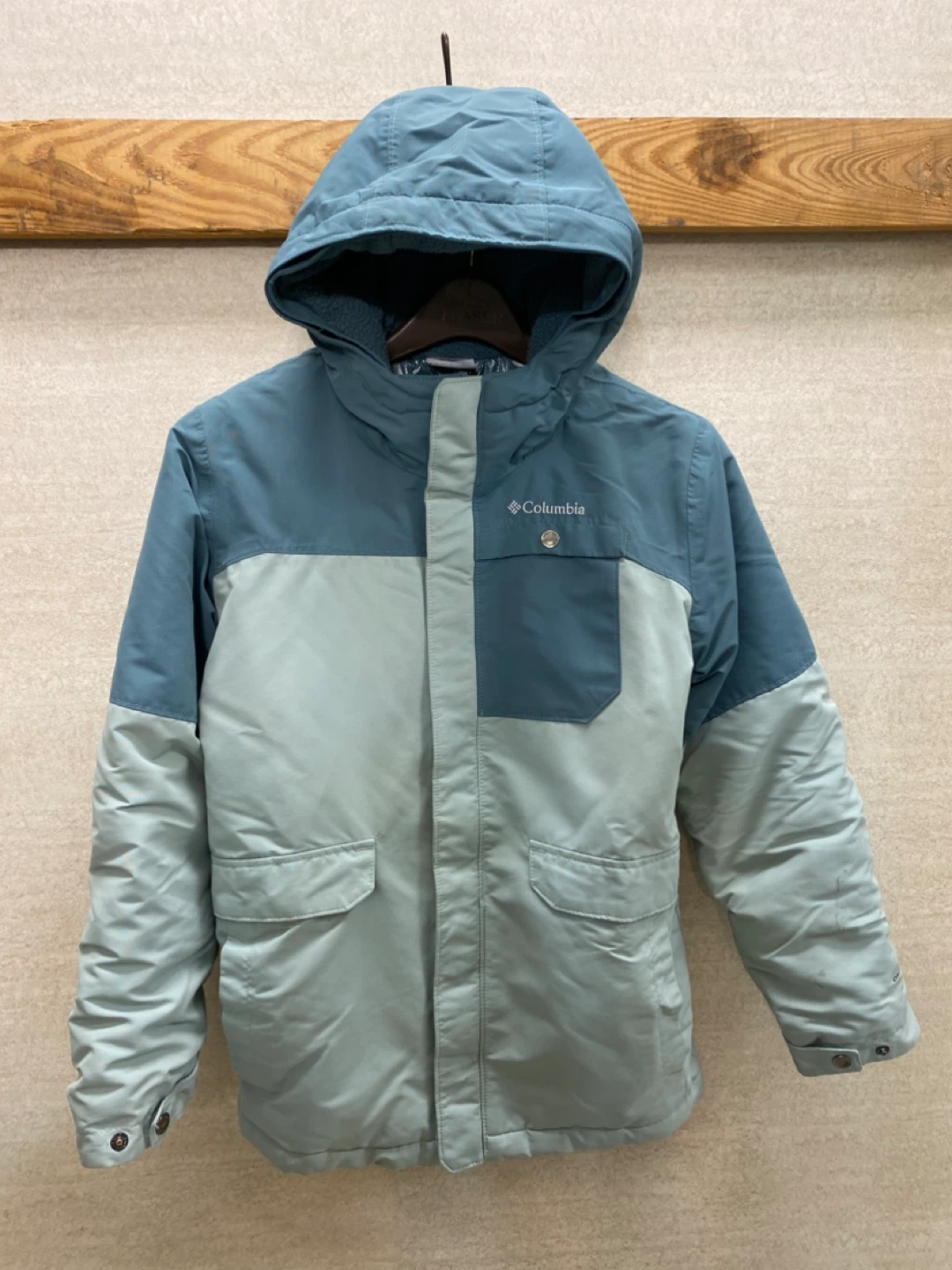 Columbia Omni-Tech Insulated Jacket S - Adult L - Youth