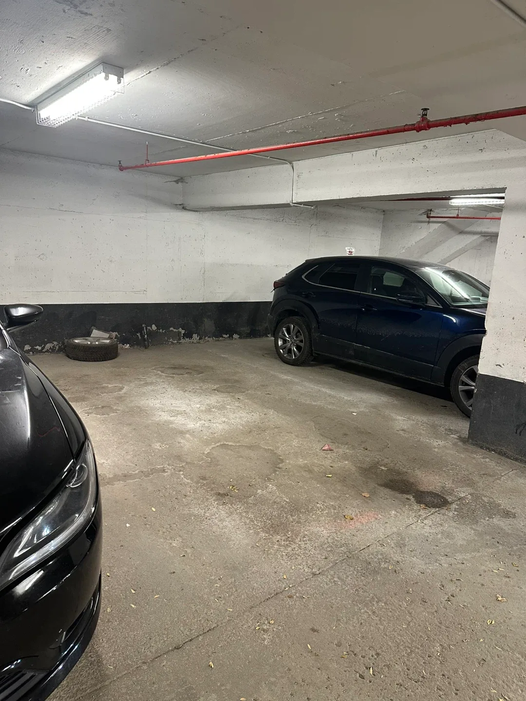 Renting 1 parking spot downtown by st Lawrence market image indicator(2)