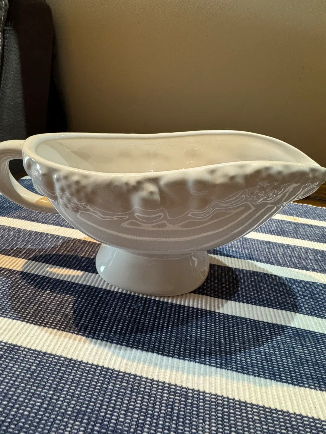 Large ceramic turkey design platter/ ceramic gravy boat image indicator(6)