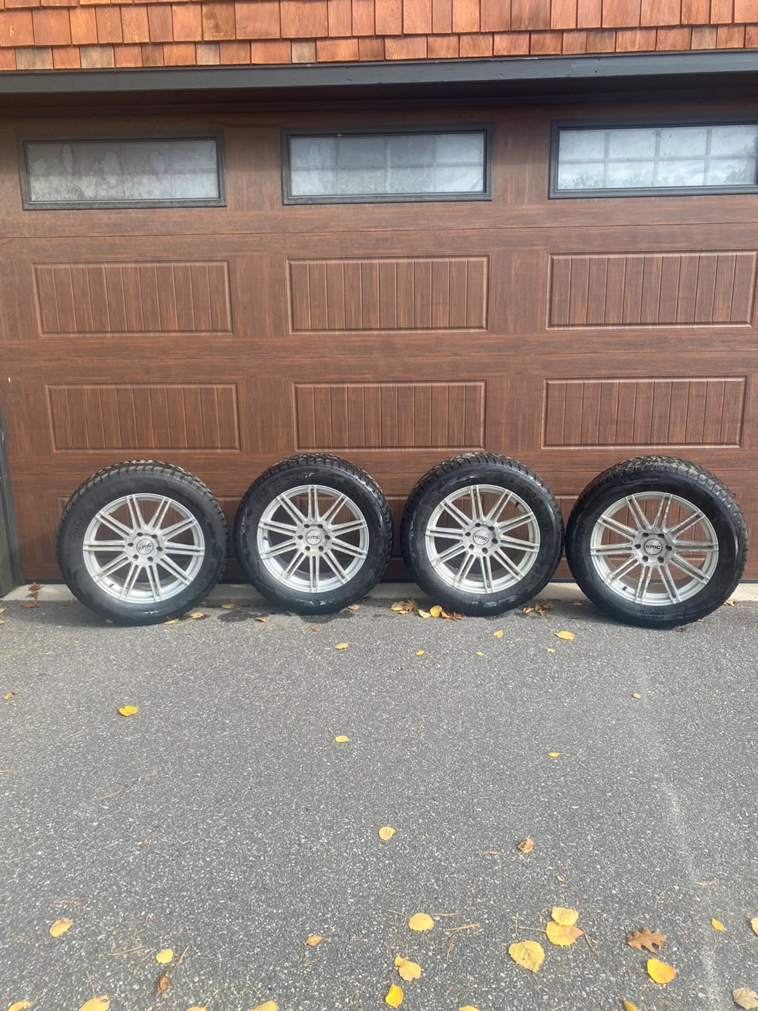 Winter tires alloy rims Ford 150/expedition  275/55 R20 - photo 2