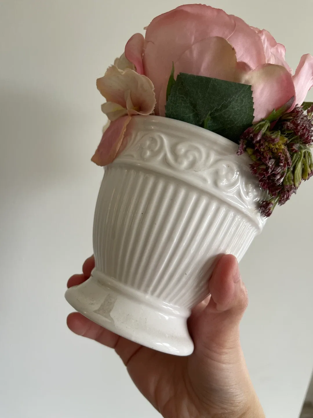 Silk Floral Arrangement in White Vase image indicator(3)