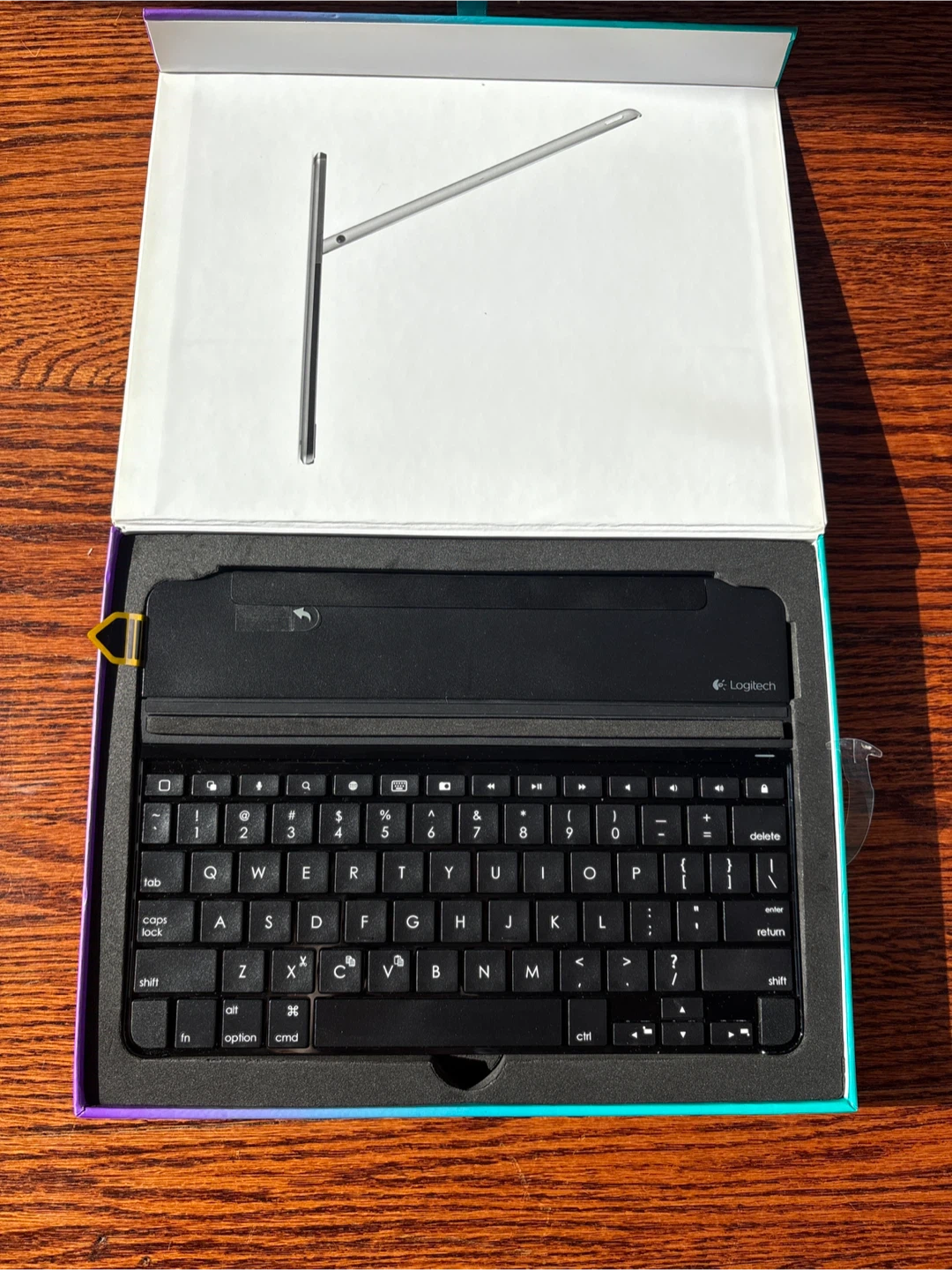 Logitech Ultrathin Keyboard Cover for iPad Air 2 - photo 2