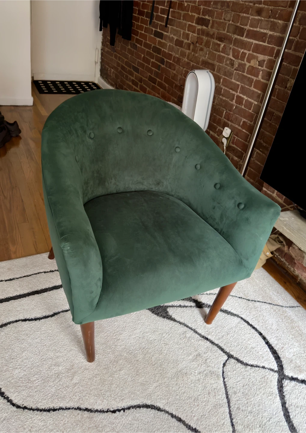 Green Velvet Accent Chair - photo 2