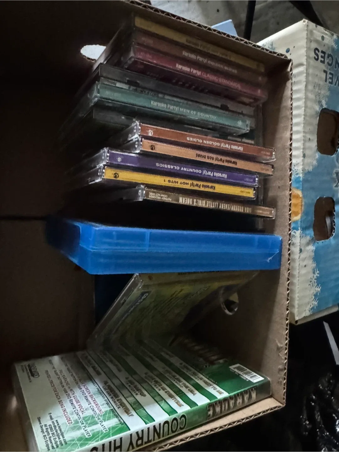 American Idol Karaoke Machine with CDs image indicator(3)