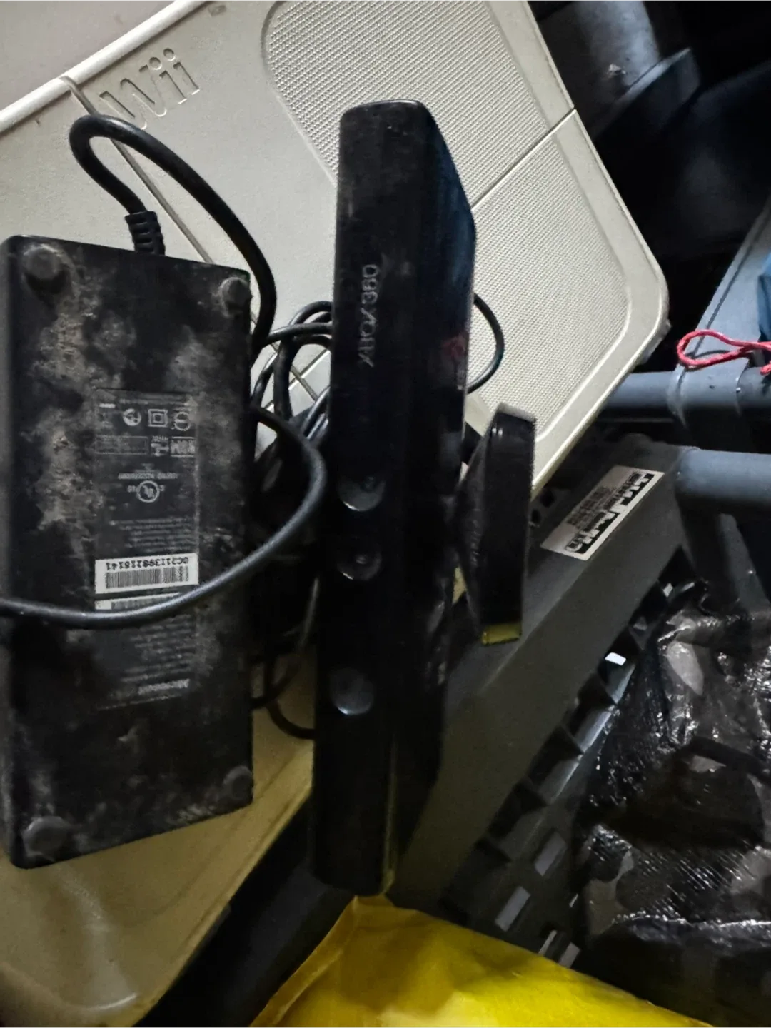 Used Xbox 360 Console image indicator(2)