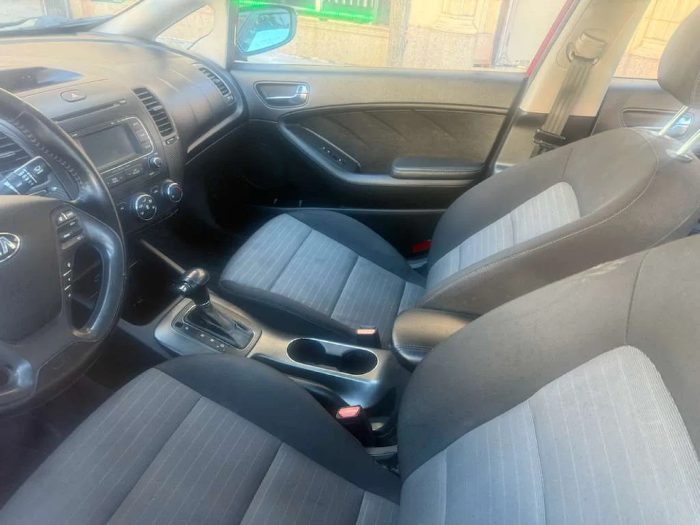 2016 Kia Forte Sedan - Red image indicator(3)