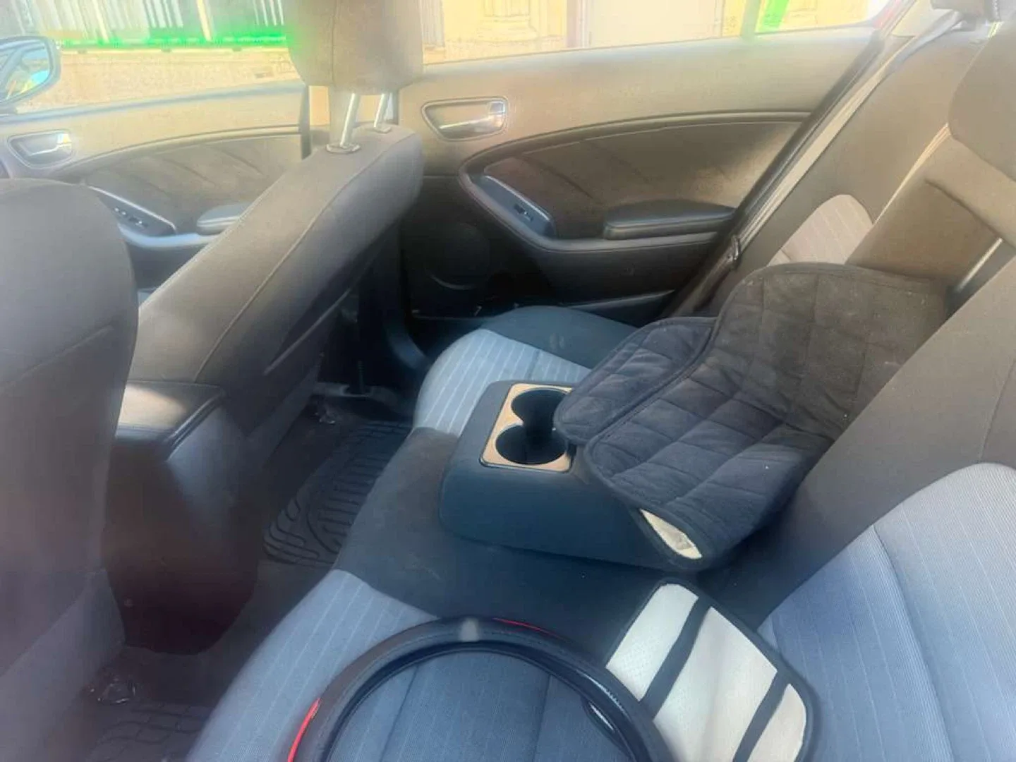 2016 Kia Forte Sedan - Red image indicator(2)