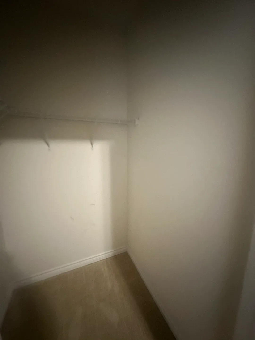 Room For Rent image indicator(5)