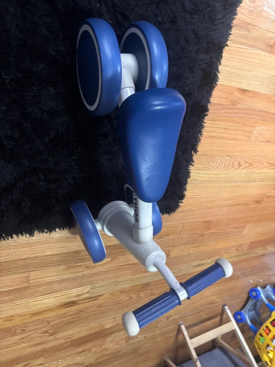 MHCYLOON Kids Balance Bike - Blue/White image indicator(3)