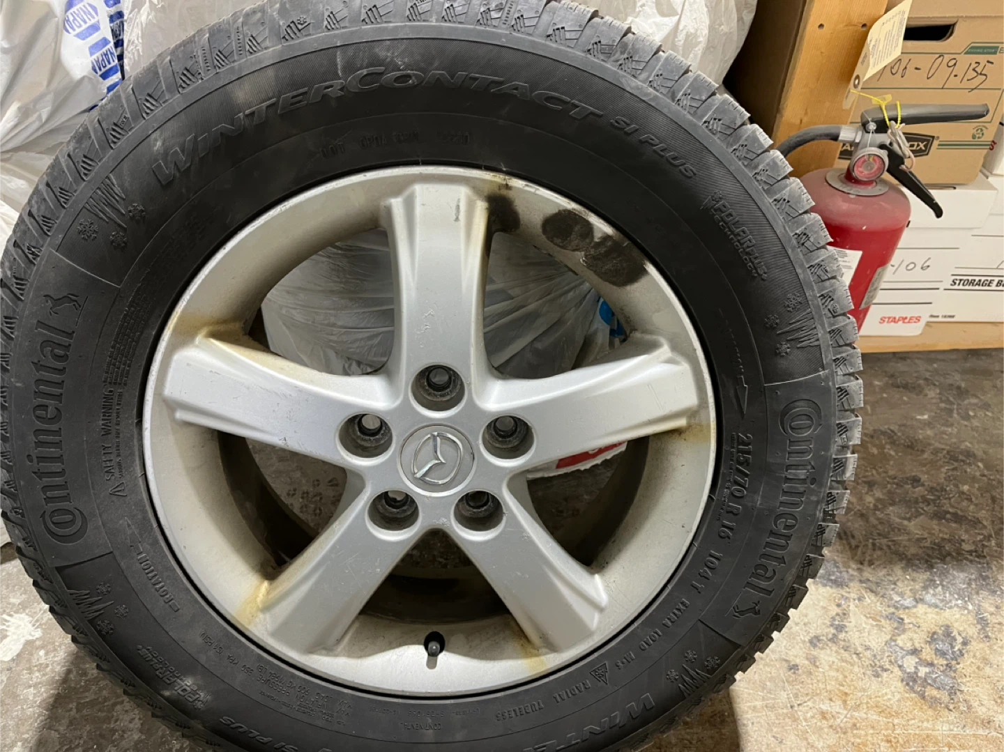 Continental WinterContact SI Plus Tire 215/70R16