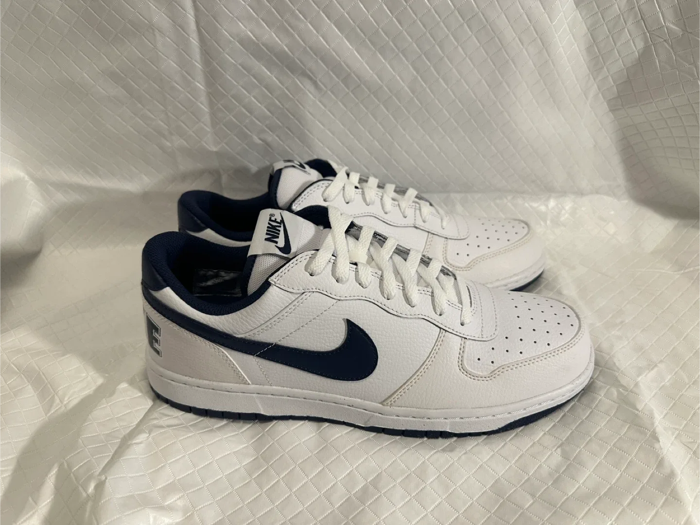 Nike Court Vision Low White & Navy size 12 image indicator(3)