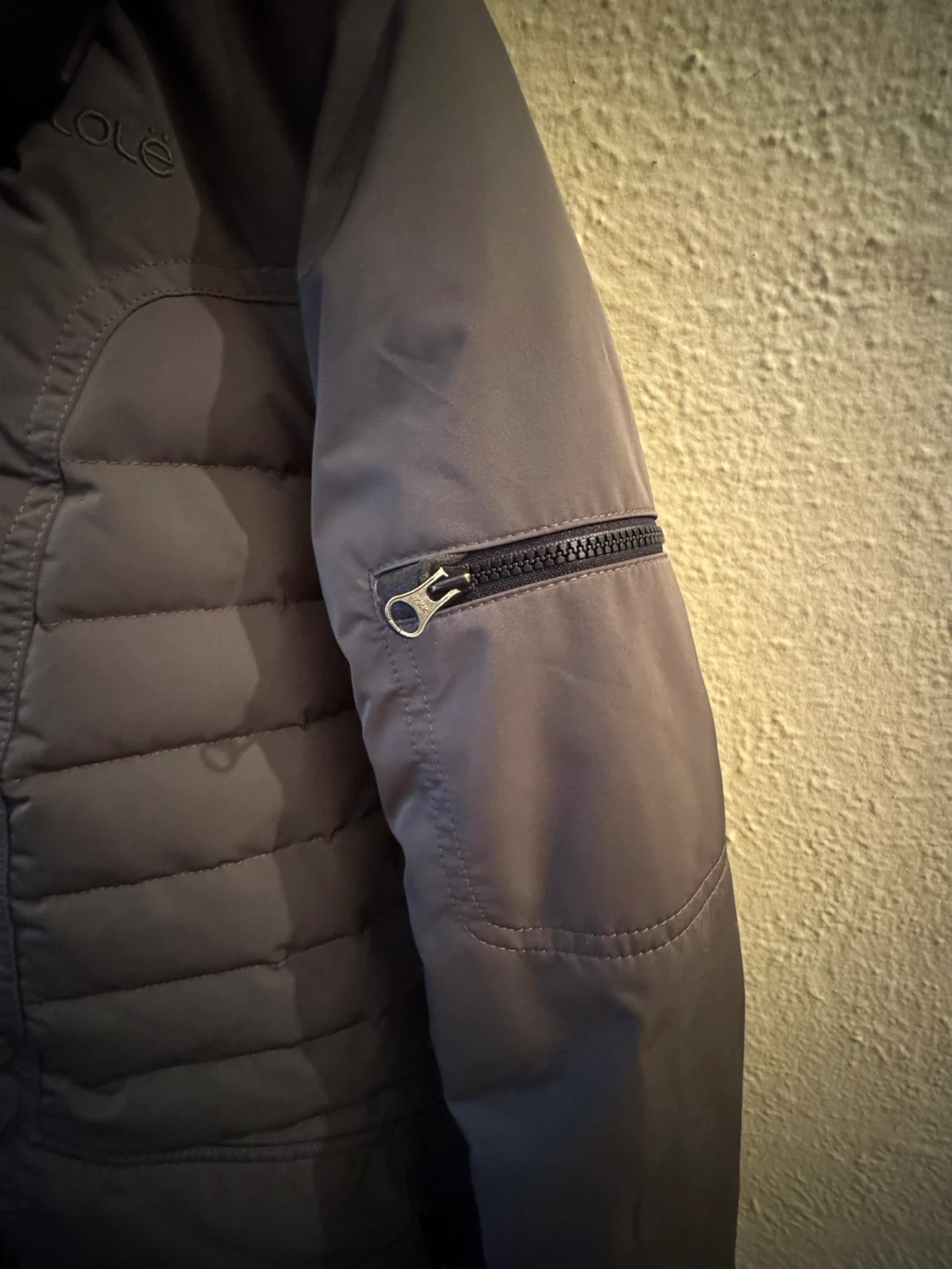 Lolë Women’s Down Puffer, Olive-Grey, Size M, Perfect! - photo 5