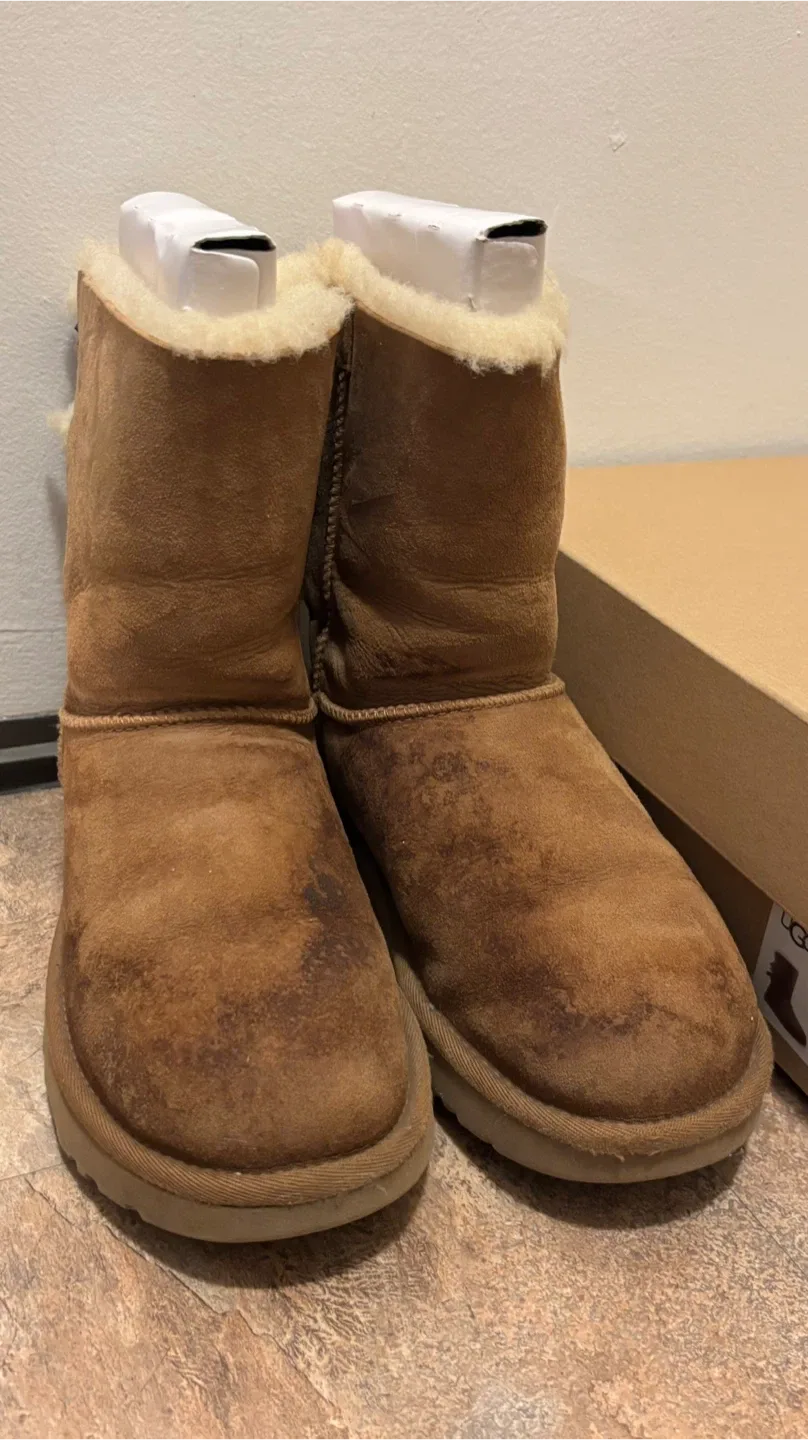 UGG Brown Boots with Bow Detail image indicator(4)