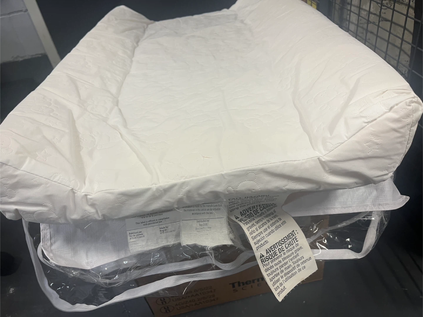 White Changing Pad Cover (teddy bear embellished) - photo 4