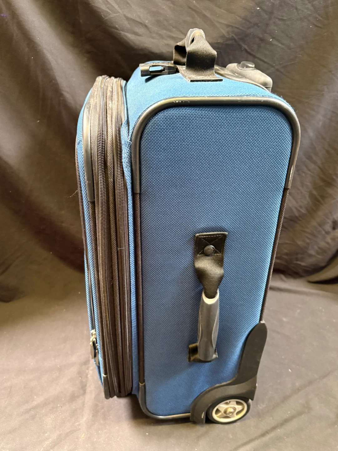 Skyway Rolling Carry-On Luggage - Blue - photo 4