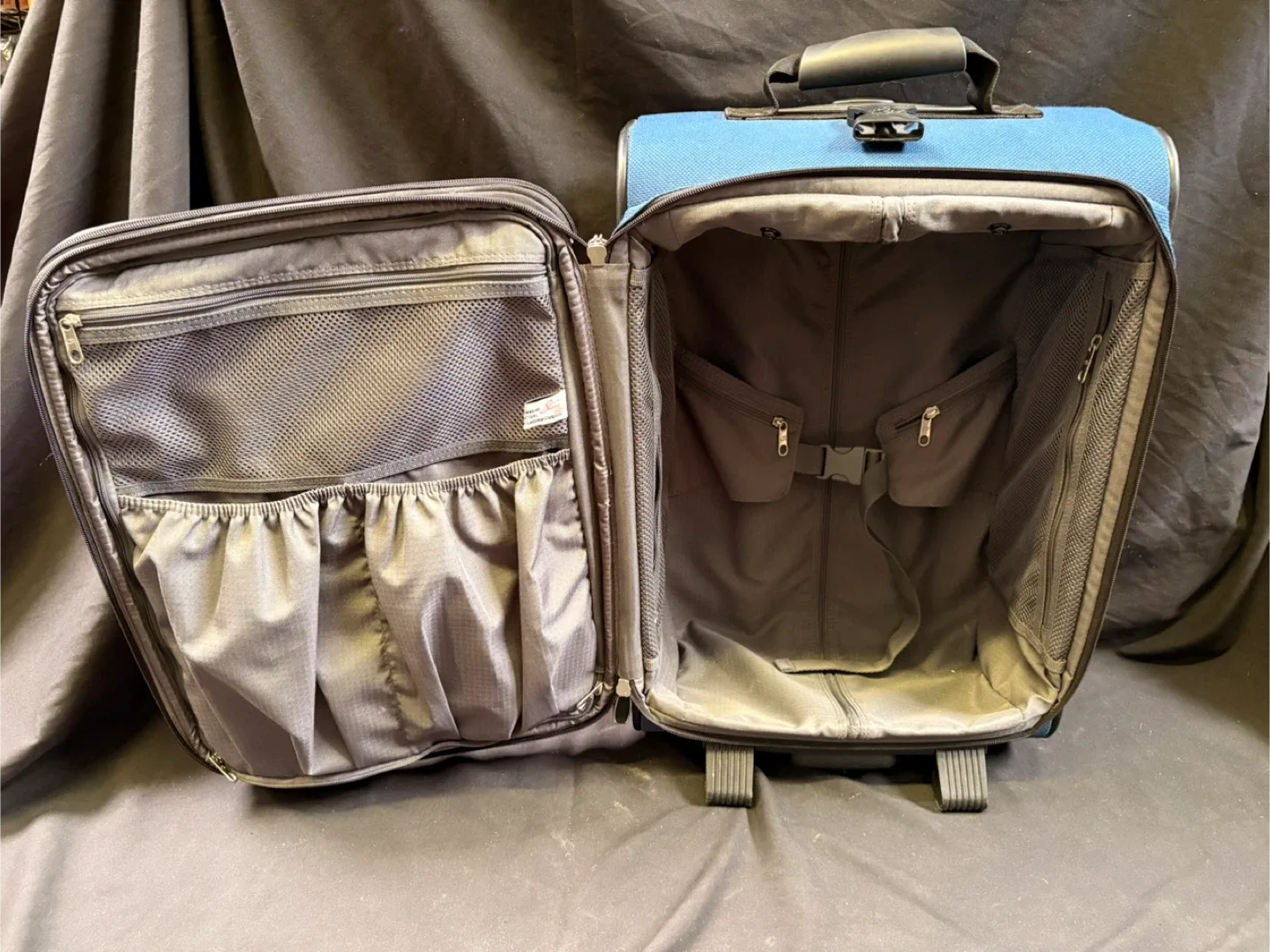 Skyway Rolling Carry-On Luggage - Blue image indicator(5)