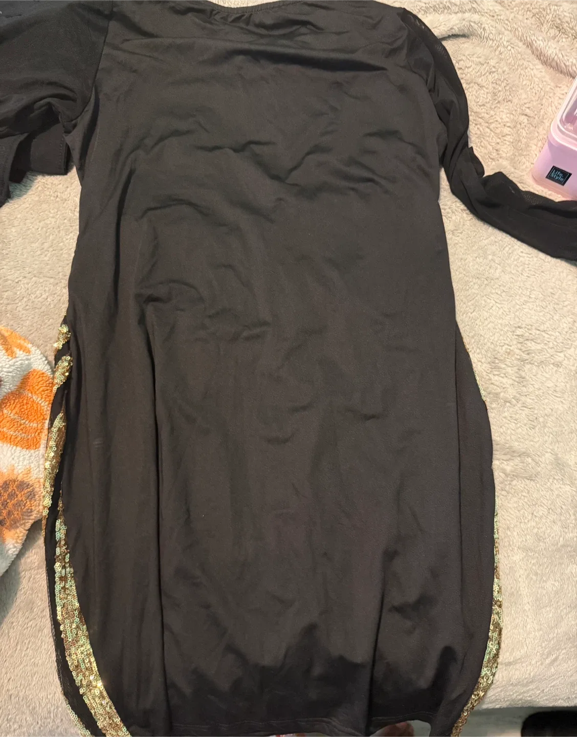 Black & Gold Sequin Party Dress image indicator(4)