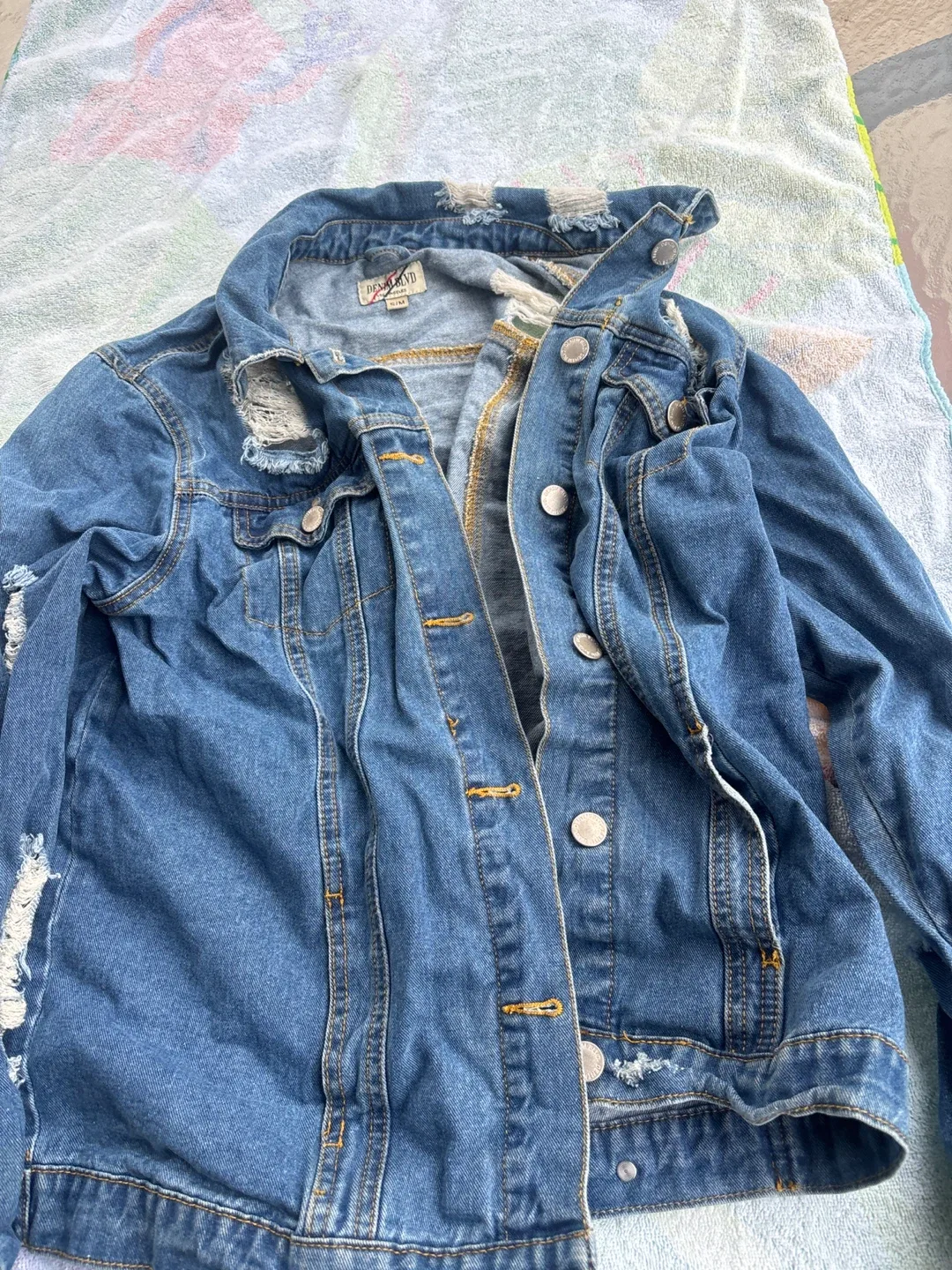 Denimland Distressed Denim Jacket, Size M image indicator(2)